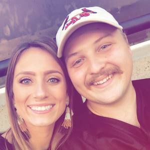 Meet your Posher, Macie